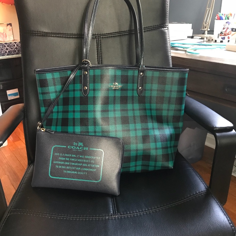 Flash sale! Coach tote